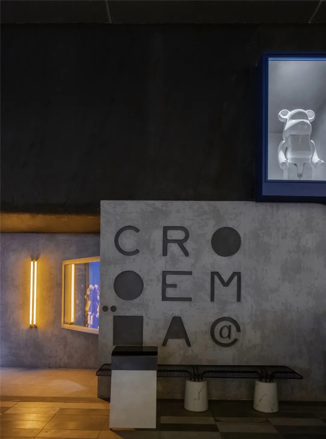 成都CREMA-潮玩餐厅工业风设计