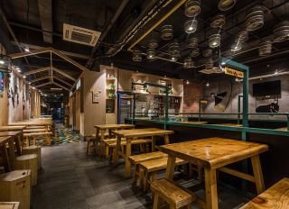 烧烤餐饮品牌设计哪家好？业内资深设计师推荐，熟悉烧烤文化，从东北烧烤到韩式烤肉都能做出特色。